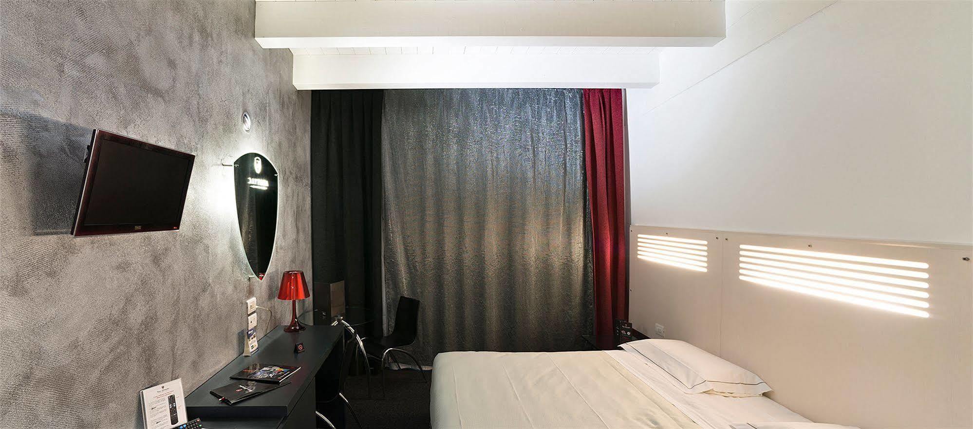 Daytona Business Hotel Collecchio Exterior foto
